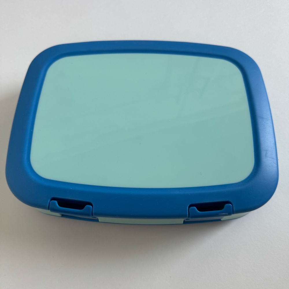 Bentgo Kids lunchbox. Brand new! Blue - Picture 5 of 12